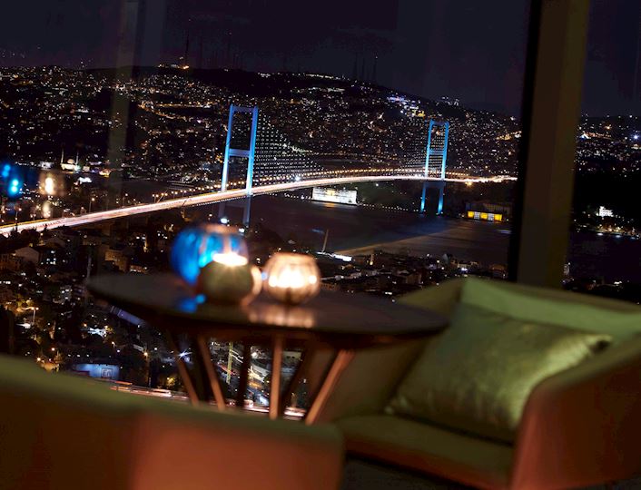 Panoramik İstanbul Manzarası İle Lezzet Yolculuğu